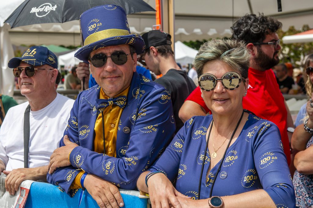 Le-mans-24hr-fanatical-supporters-parade