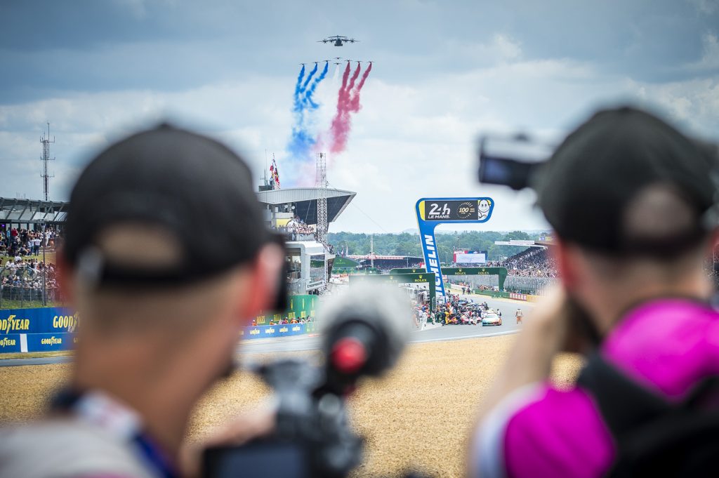 Le-mans-24hr-fly-past-smoke