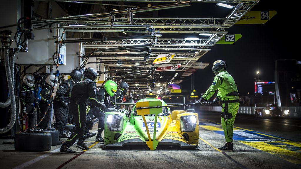 Le-mans-24hr-night-lmp2-pit-stop-board