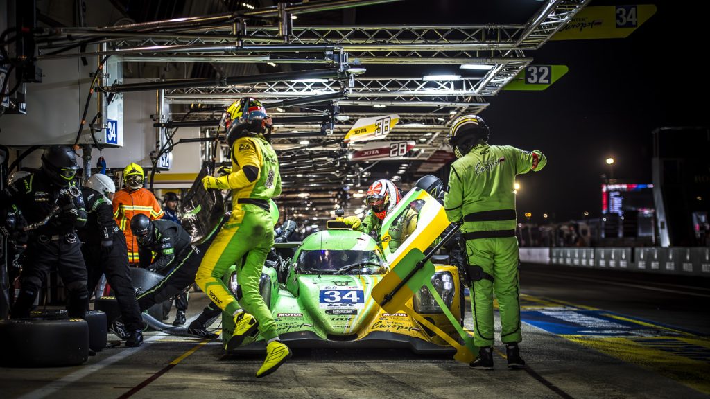 Le-mans-24hr-night-lmp2-pit-stop-driver-swap