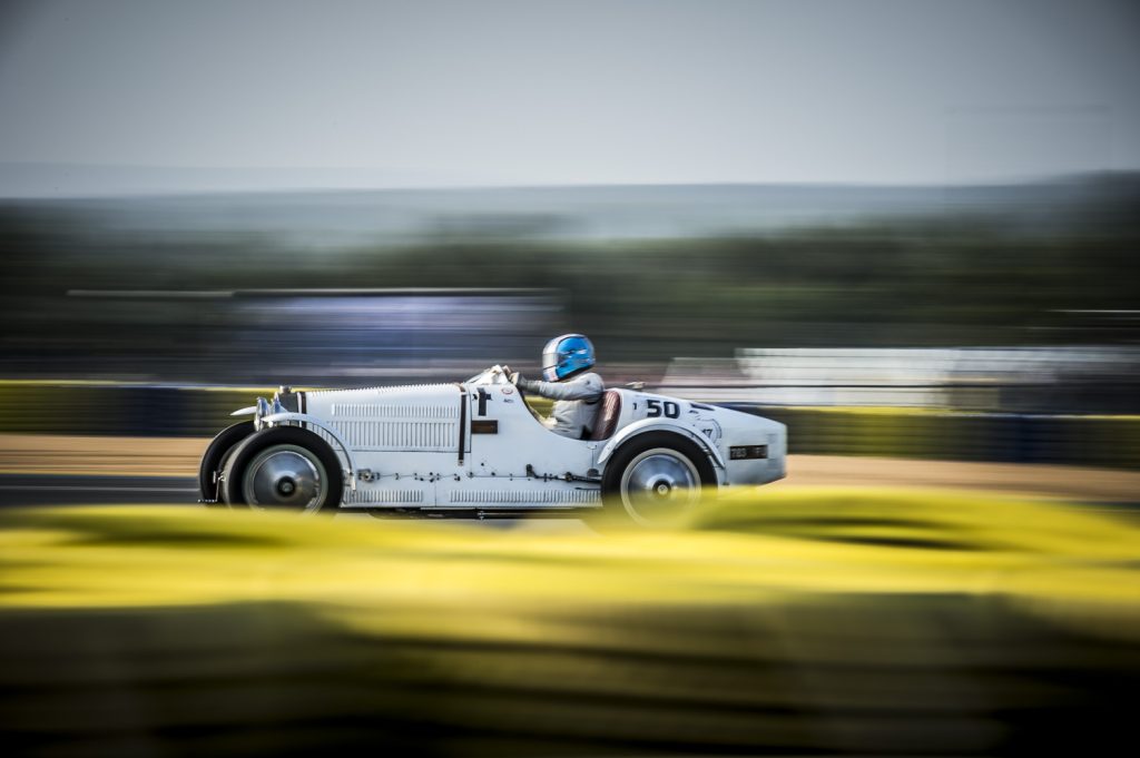 Le-mans-classic-tyre-wall-motion-blur