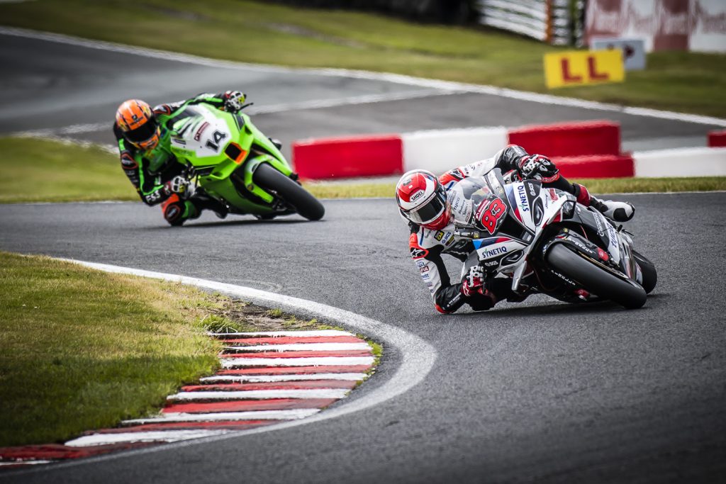 bsb-super-bikes-oulton-park-danny-buchan