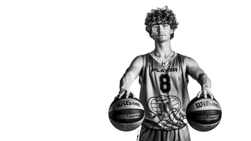 cobras-basketball-player-palm-balls-portait