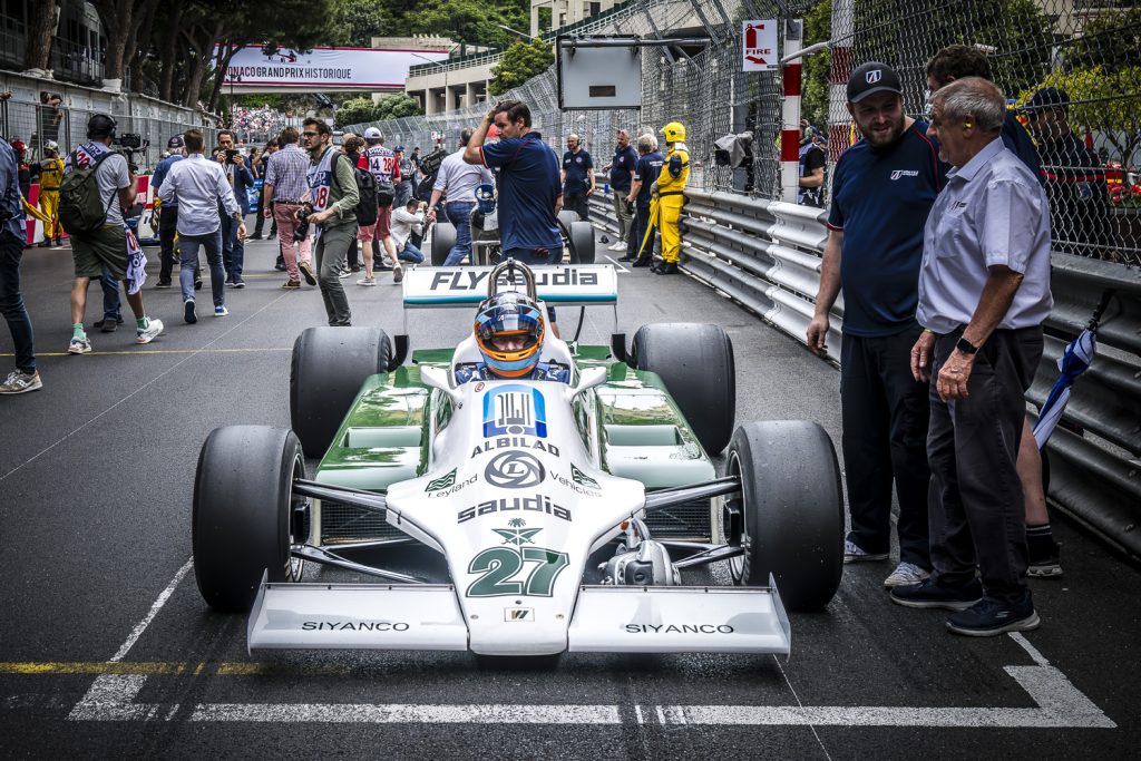 mclaren-zak-brown-williams-fw07b-monaco-grid