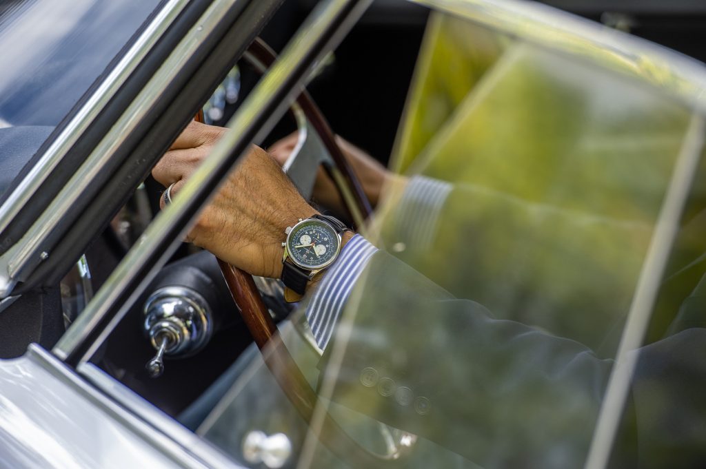 omologato-watch-berlinetta-through-window