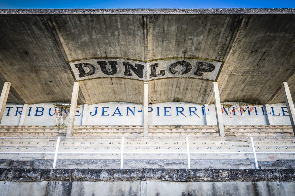 reims-gueux-france-abandoned-spectator-grandstand