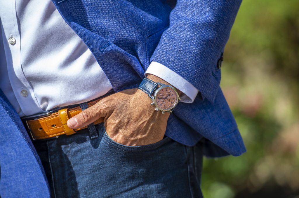 natural-lifestyle-blue-jacket-watch-commercial-photography