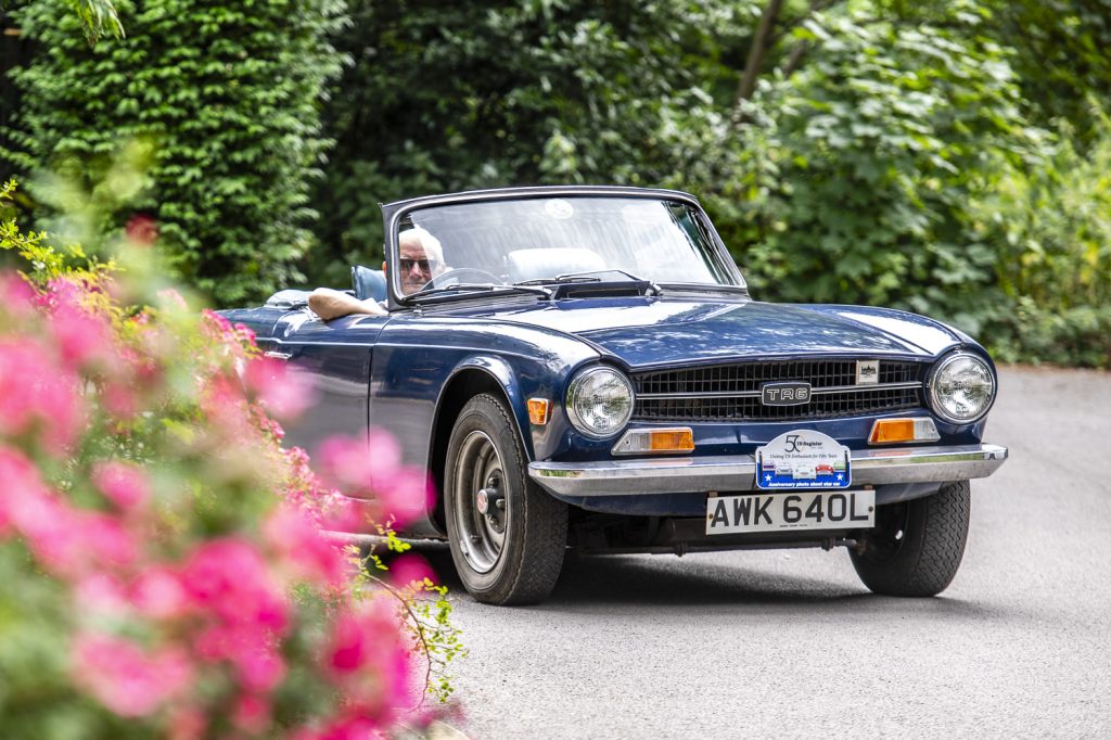 triumph-tr6-blue-car-automotive